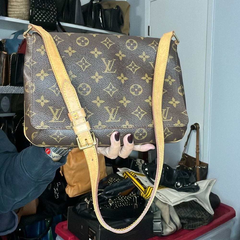 LV Musette